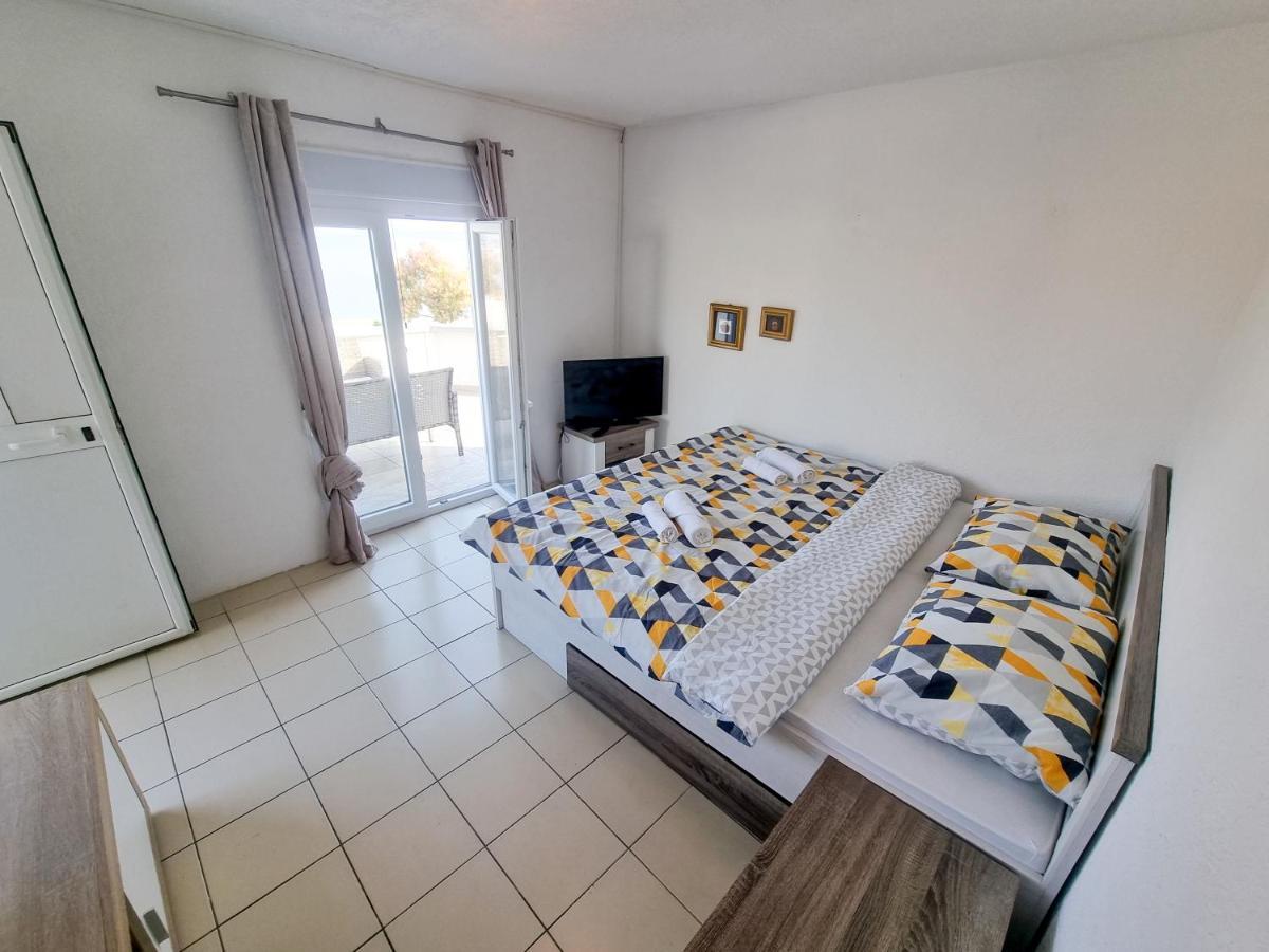 Apartments Kovac Vir Exterior photo